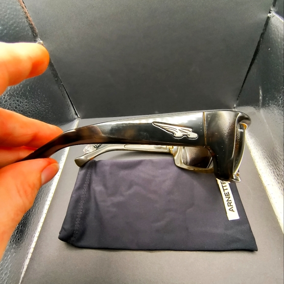 Arnette polarized sunglasses made on Italy - Picture 2 of 5